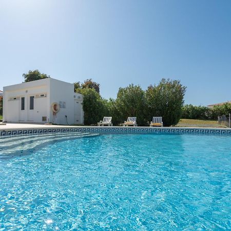 Bnb Homes Large Fully Equipped Apartment With 2 Bedrooms, Swimming Pool & Patio Albufeira Bagian luar foto