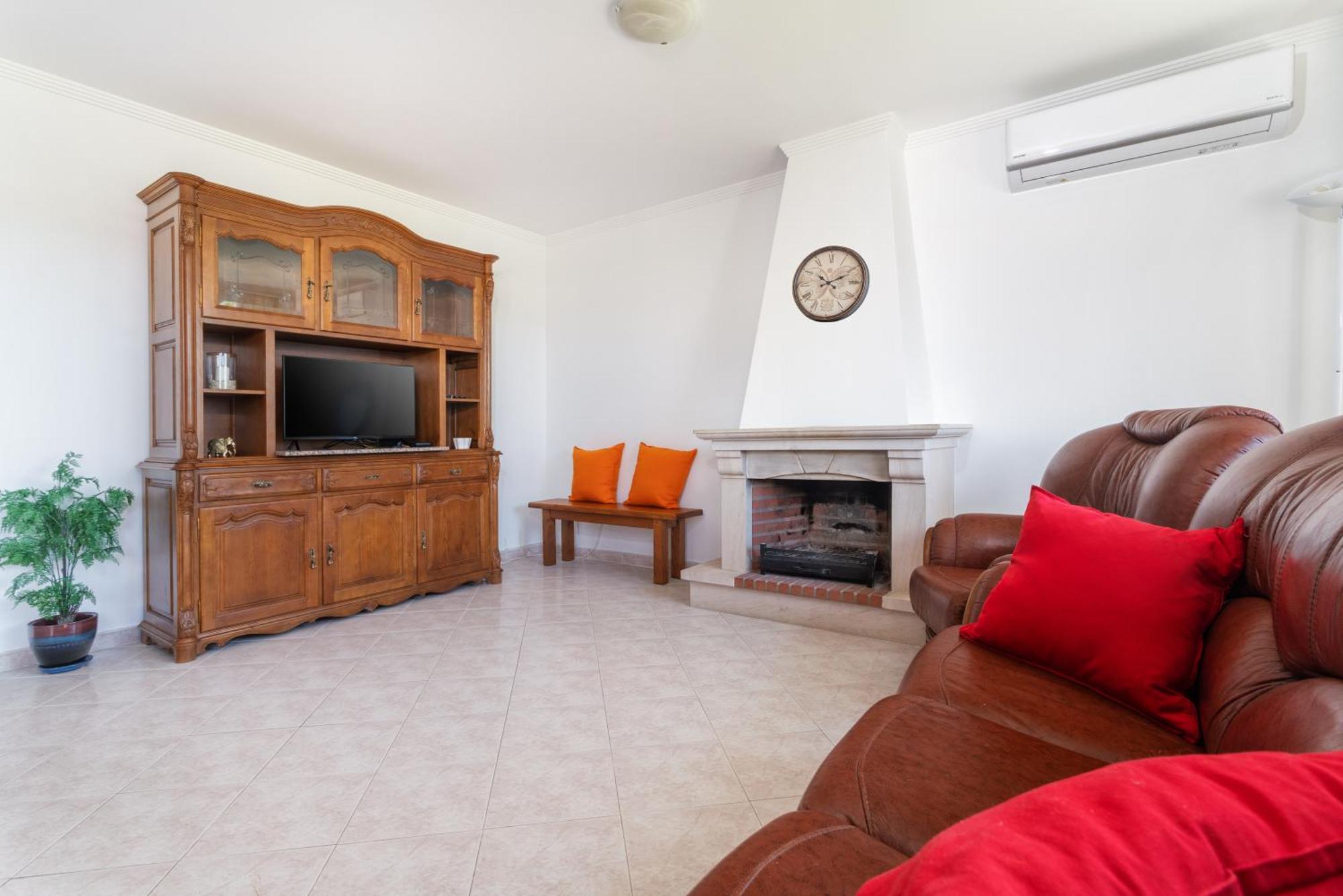Bnb Homes Luxurious Apartment With 2 Bedrooms, Swimming Pool & Patio Albufeira Bagian luar foto